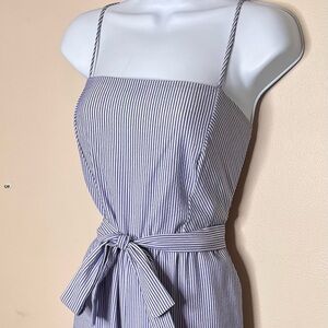 Summer Romper has pockets!